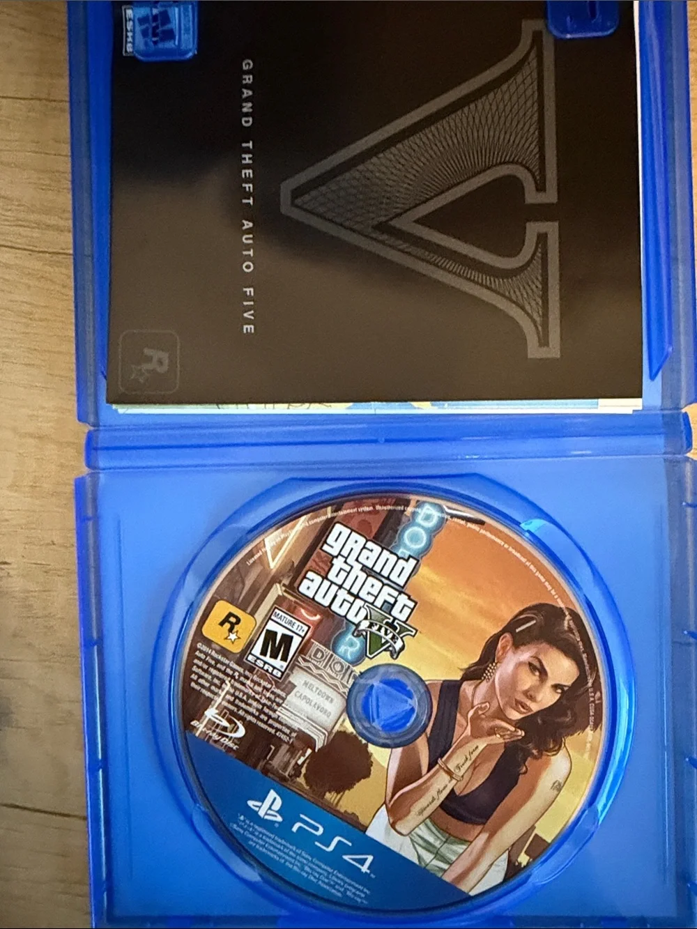 Sony PS4 Grand Theft Auto V (Blue Case)